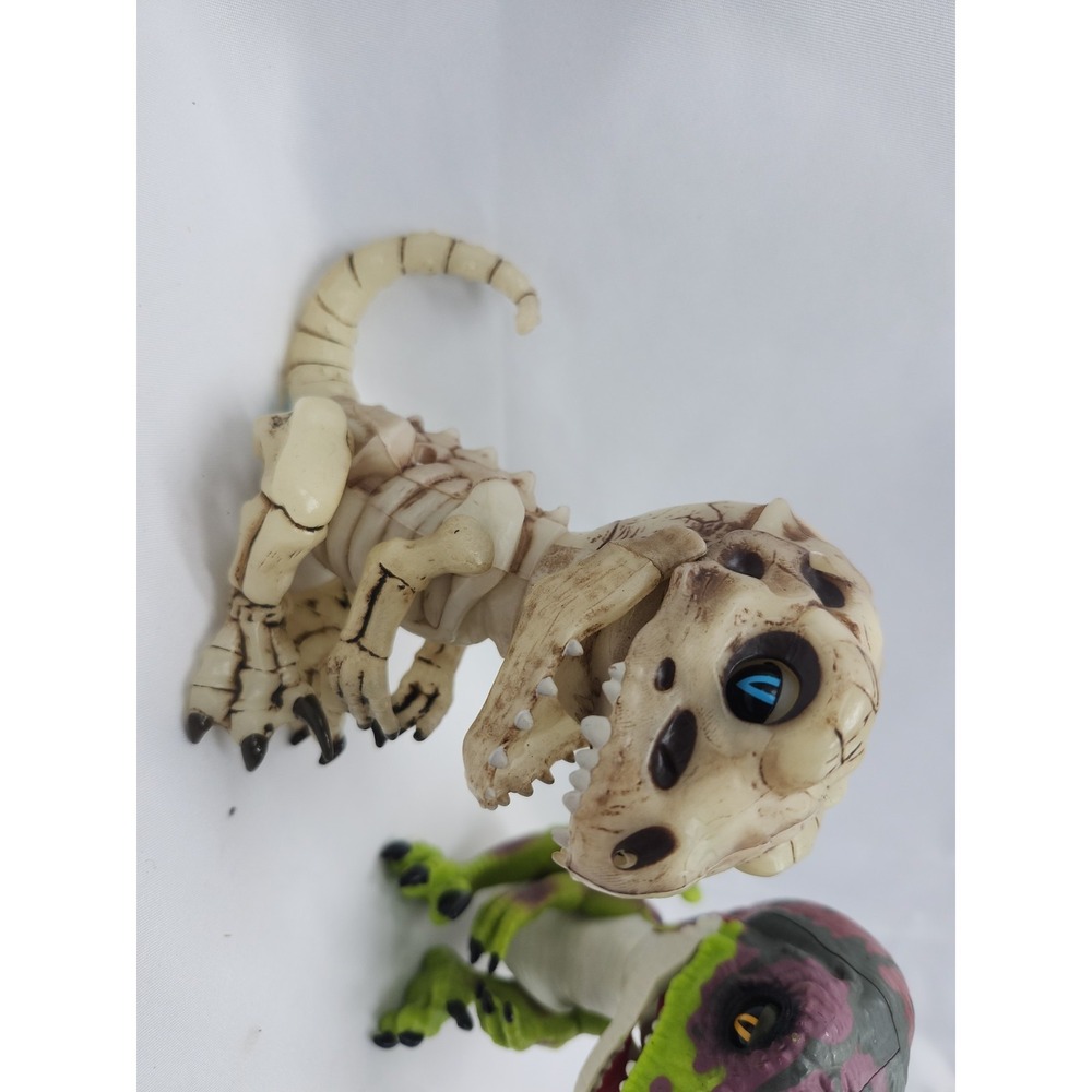 Fingerlings Lot Untamed Raptor Stealth Bonehead 2017 Interactive Dinosaur - Picture 2 of 3